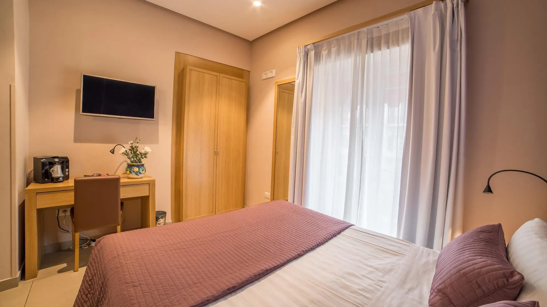 Airone Hotel Νάπολη 3*,  Ιταλία